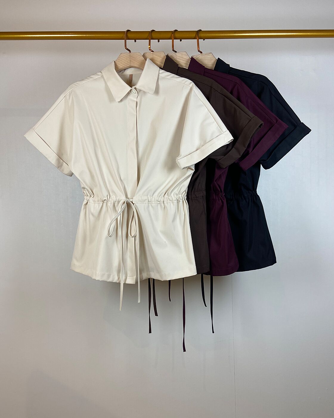 Blusa Estruturada com Amarração na Cintura