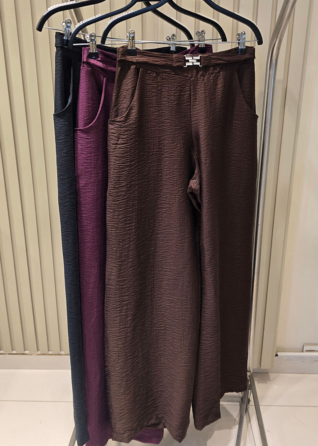 Calça Wide com Cinto